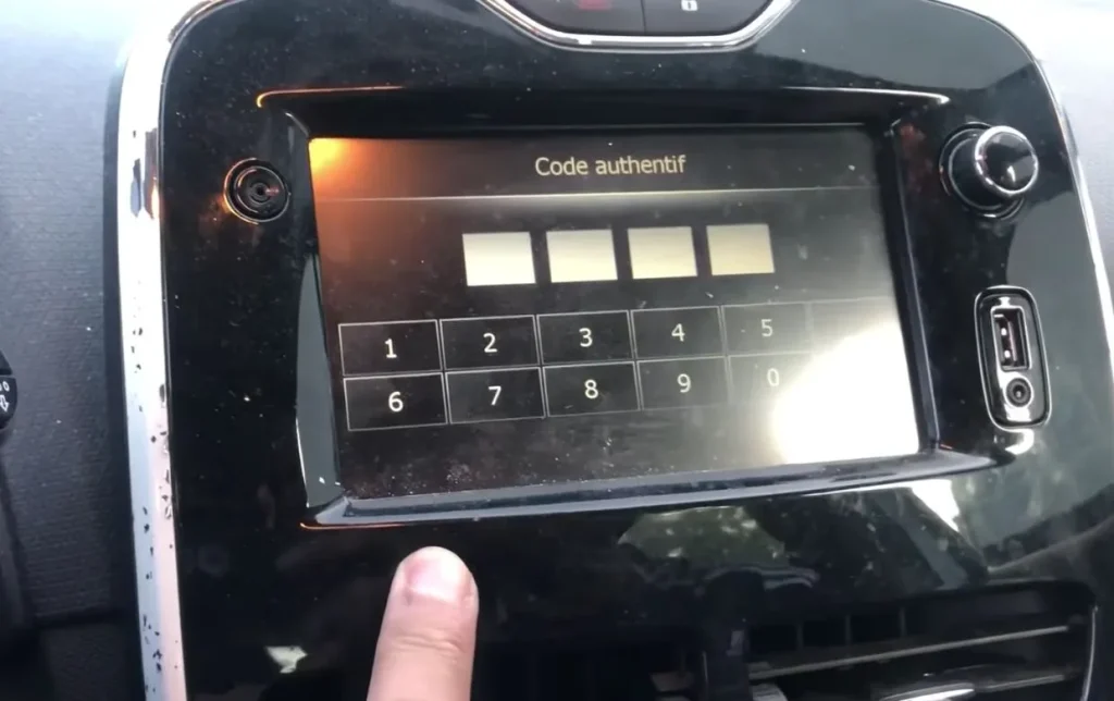 code authentification clio 4